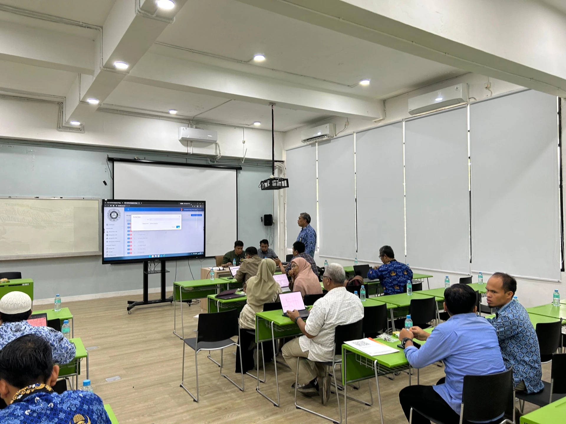 Socialization and Training on the Use of the OBE System at Universitas Sumatera Utara by Ditgrasi